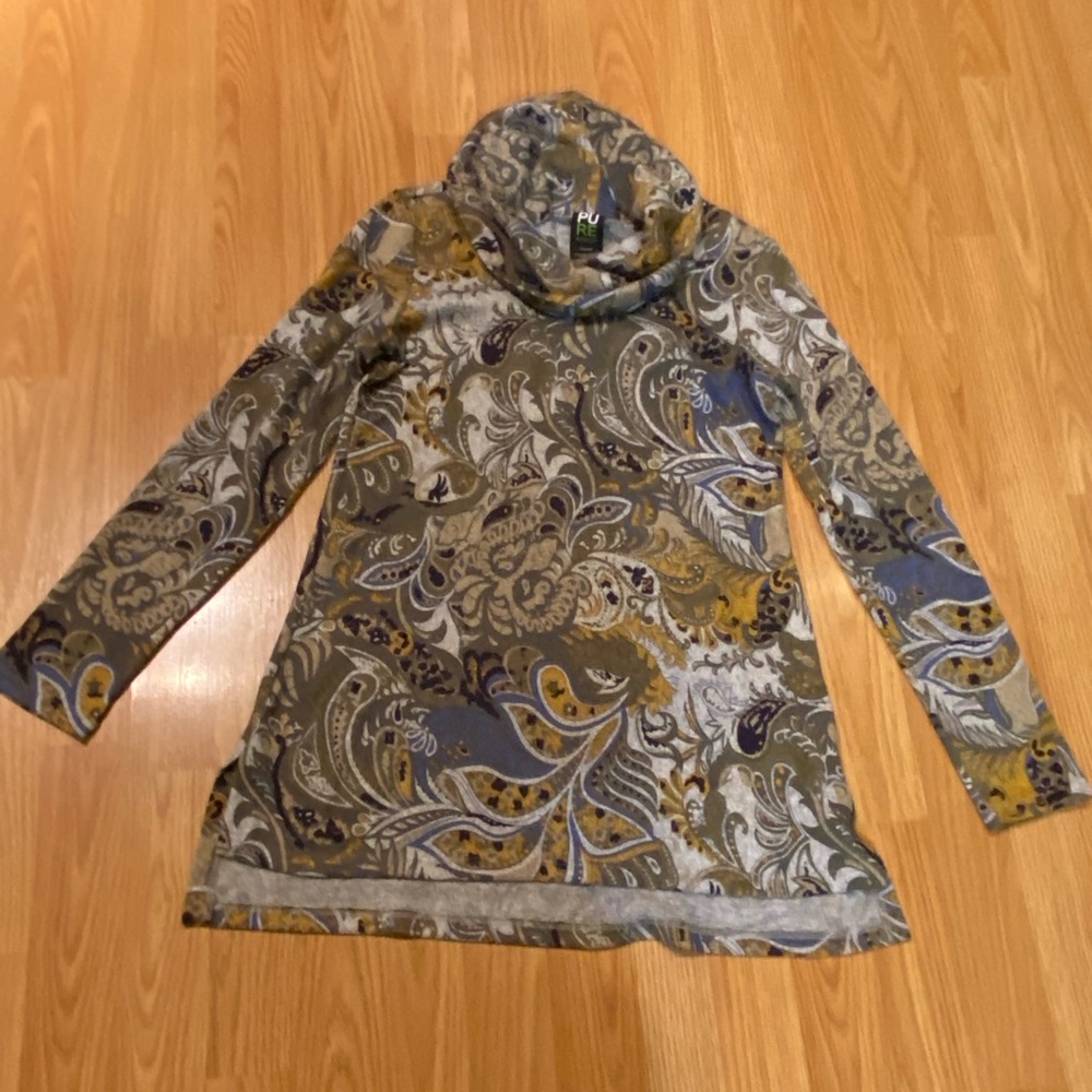 Paisley green/yellow long sleeve polyester knit top XS NWOT